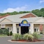Days Inn By Wyndham Ku Lawrence