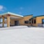 Badlands Inn & Suites