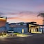Courtyard By Marriott Fresno