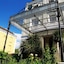 Clifton Hotel