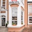 Oyo Arinza Hotel, London Ilford