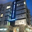 100 Luxury Suites Bluedoors