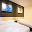 One Avenue Hotel, Pj