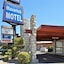 Maverick Motel