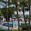 Shalimar Cottages And Motel