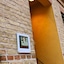 Magles Smiley Inn