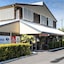 Smart Motel Bert Hinkler