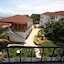 Top Hill Residence Kiriri