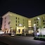 Bolton White Hotels And Apartments