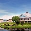 Uniland Golf & Resort