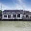 Wuzhen Helan Bridge Inn