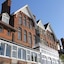 Yarrow Hotel