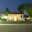 Chanakya Bnr Hotel