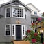 Harbourside Inn