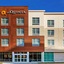 La Quinta Inn & Suites by Wyndham Kansas City Beacon Hill